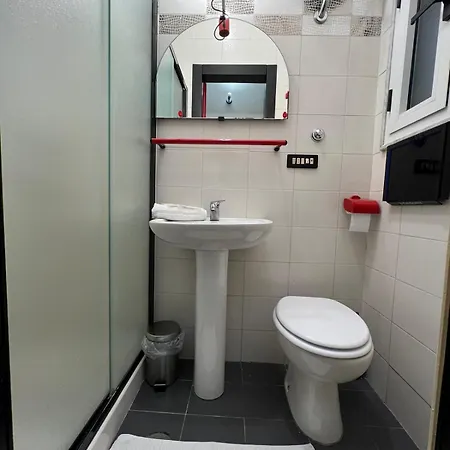 בית נופש Garibaldi Plaza *