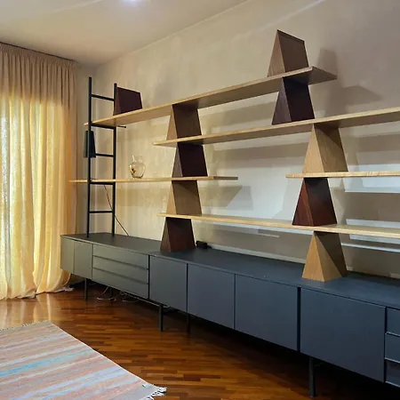 別荘 Garibaldi Plaza