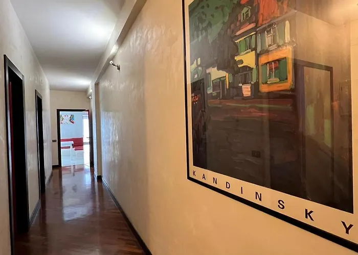 Garibaldi Plaza Nyaraló *