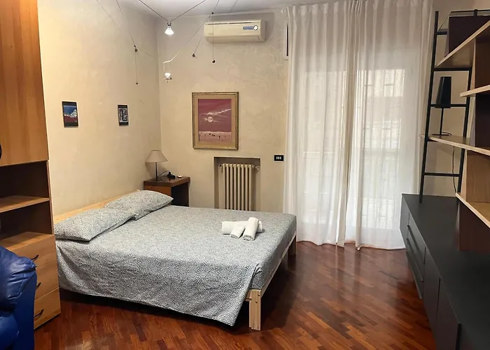 Garibaldi Plaza Nyaraló *